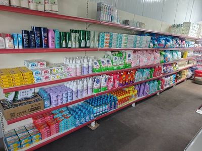 溫宿縣日用品批發(fā)市場 區(qū)域消費的供應鏈樞紐