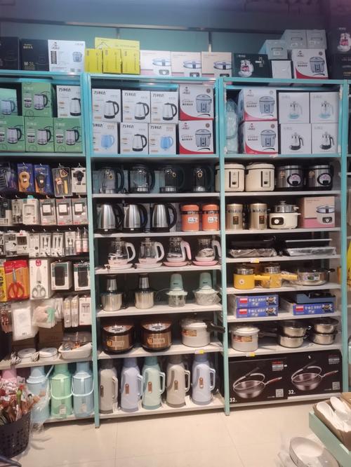 中東路一站式購物 小百貨批發零售店的便捷與實惠